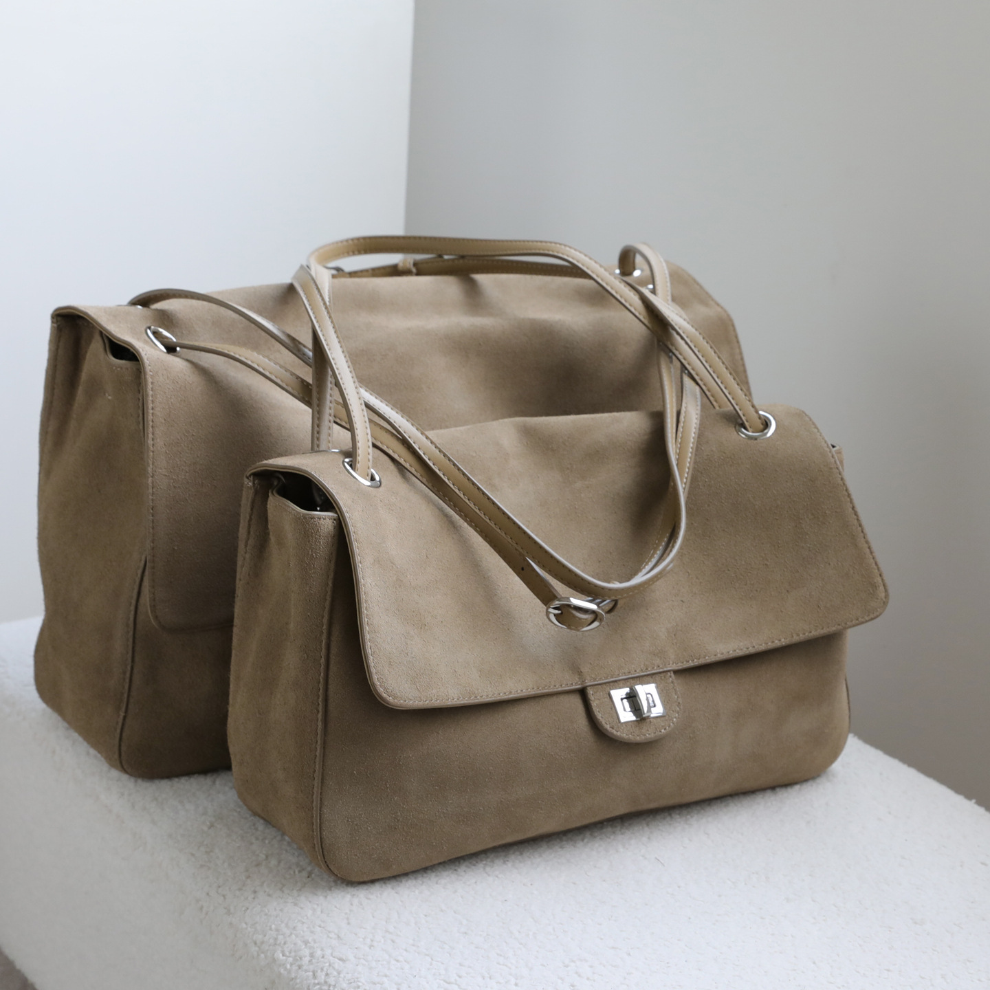 Autumn Winter Frosted Cowhide  - огляд і ціна Luxury Bags Goyard