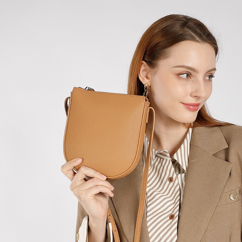 Sophisticated Everyday Small C - огляд і ціна Luxury Bags Everyday