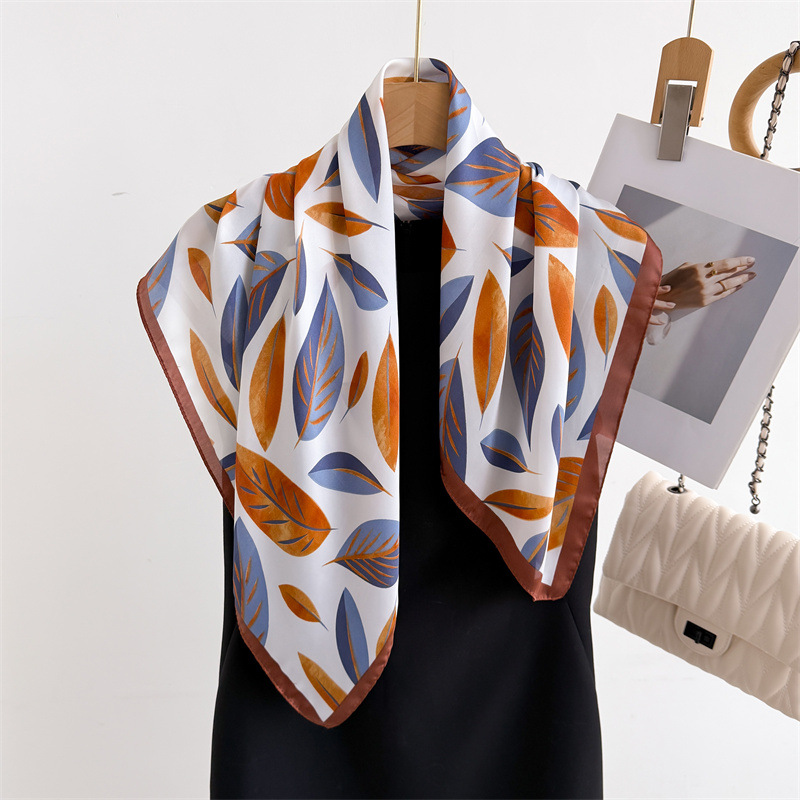 Luxury Brand Print 70cm Square - огляд і ціна Luxury Bags Women Brands