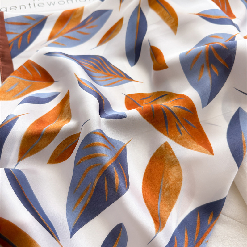 Luxury Brand Print 70cm Square - огляд і ціна Luxury Bags Women Brands